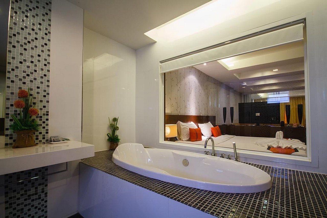 Khách sạn Platinum And Patong