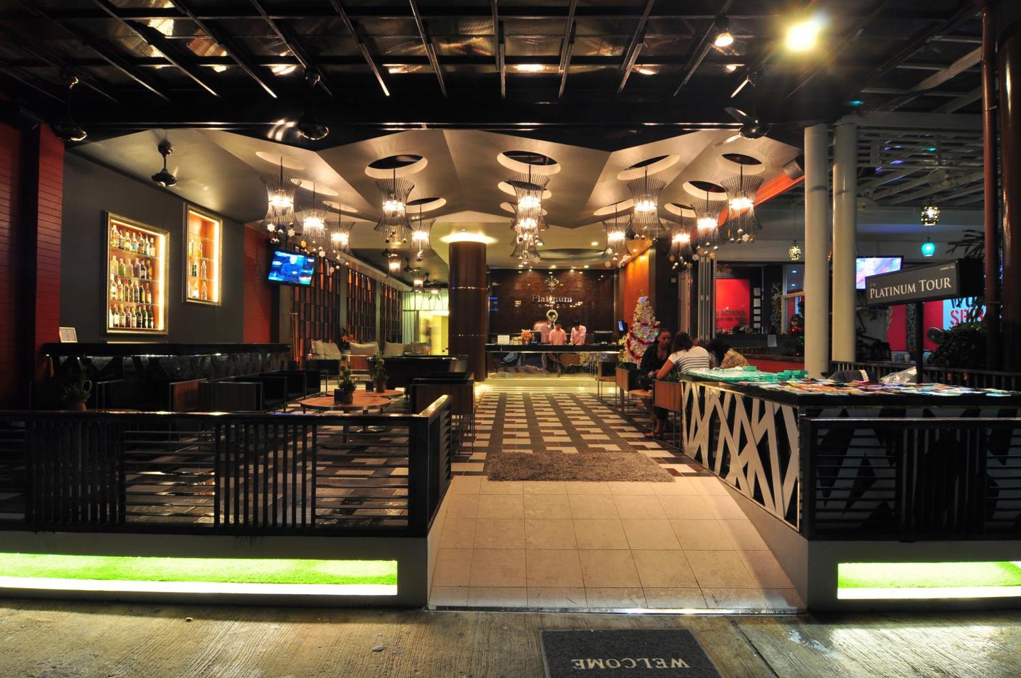 Khách sạn Platinum And 3*