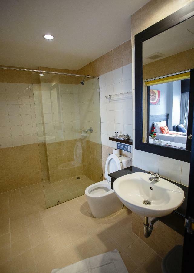 Khách sạn Platinum And 3*